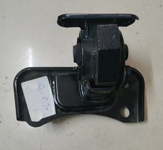 TOYOTA Engine Mount OE 12372-0T170 technical drawing