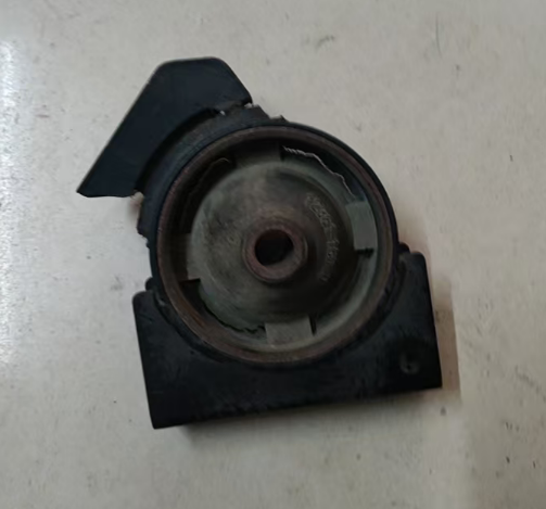 TOYOTA Engine Mount OE 12361-16040 technical drawing