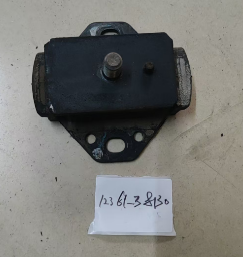TOYOTA Engine Mount OE 12361-38130 technical drawing