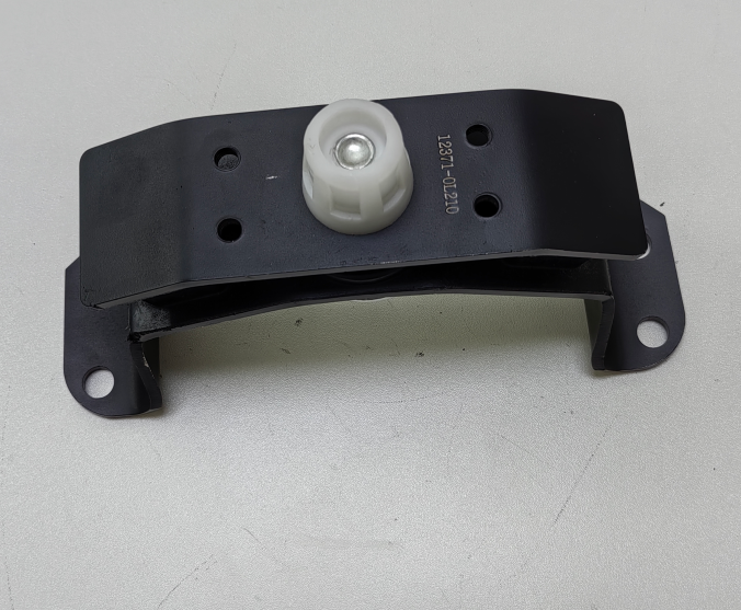 TOYOTA Engine Mount OE 12371-0L210 technical drawing