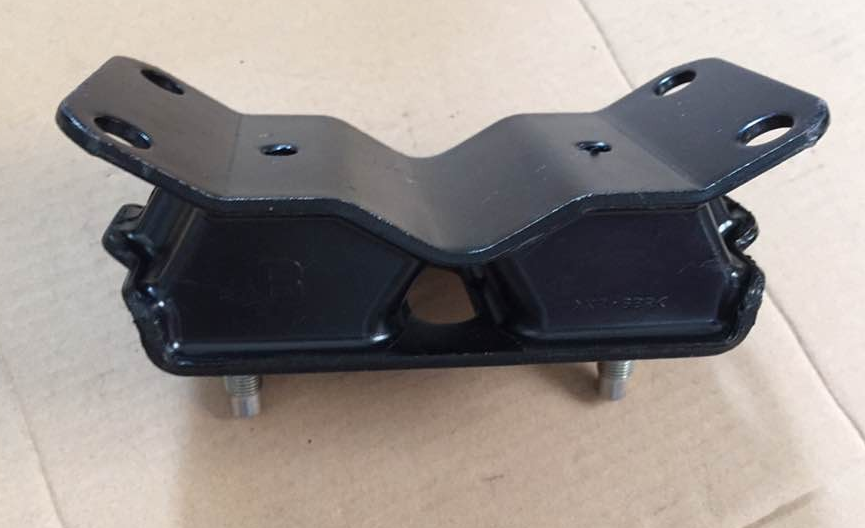 TOYOTA Engine Mount OE 12371-66080
12371-66050
12371-61050 technical drawing